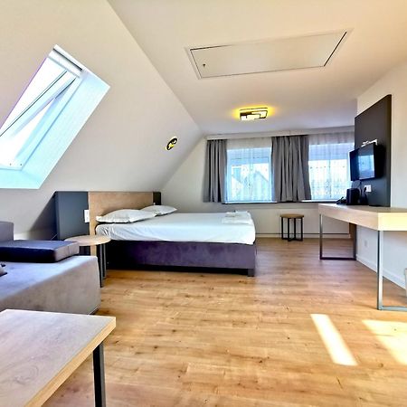 Home Inn Hotel Dormagen Eksteriør bilde