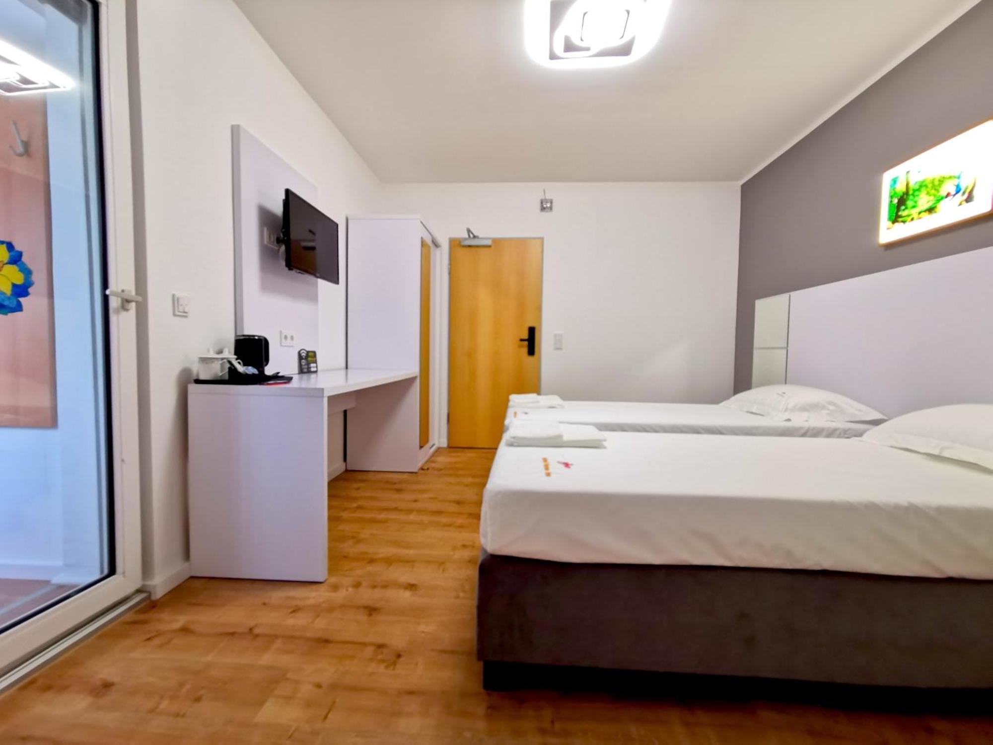 Home Inn Hotel Dormagen Eksteriør bilde